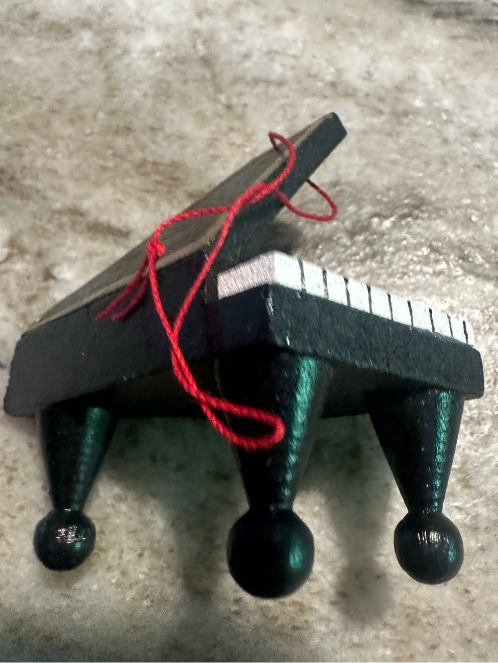 VINTAGE WOODEN BLACK BABY GRAND PIANO CHRISTMAS TREE ORNAMENT